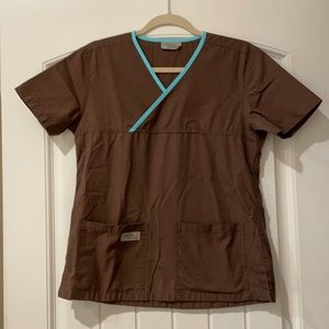 Urbane scrubs criss-cross top (EUC)